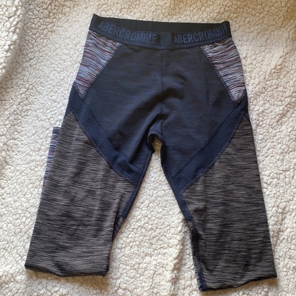 Abercrombie leggings - Picture 2 of 8